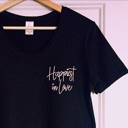 HAPPIEST IN LOVE - Women's Black Scoop Bottom T-Shirt
